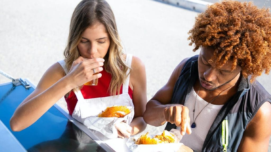 Trucos para sentirte mejor después de comer