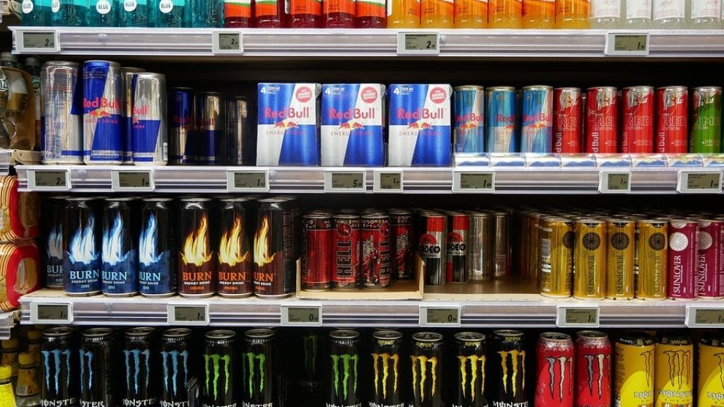 Qué ocurre si se consumen bebidas energéticas en exceso